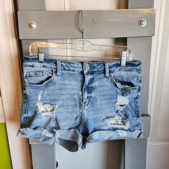 Judy Blue Shorts Judy Blue Distressed Ripped High Rise Jigh Waist